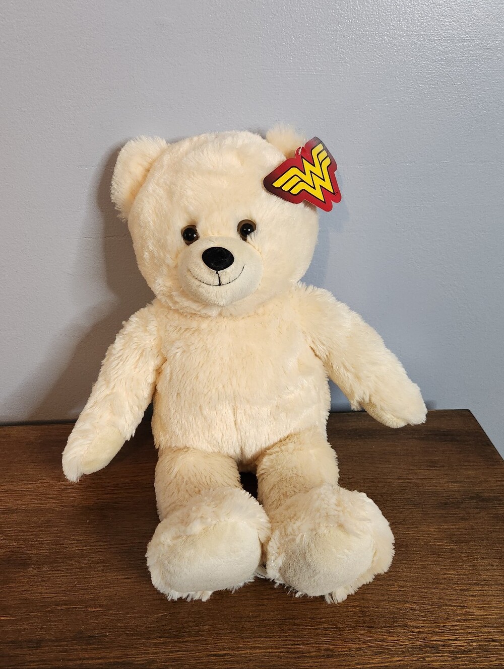 DC Cream Plush Teddy Bear with Wonder Woman Tag Six Flags 2019